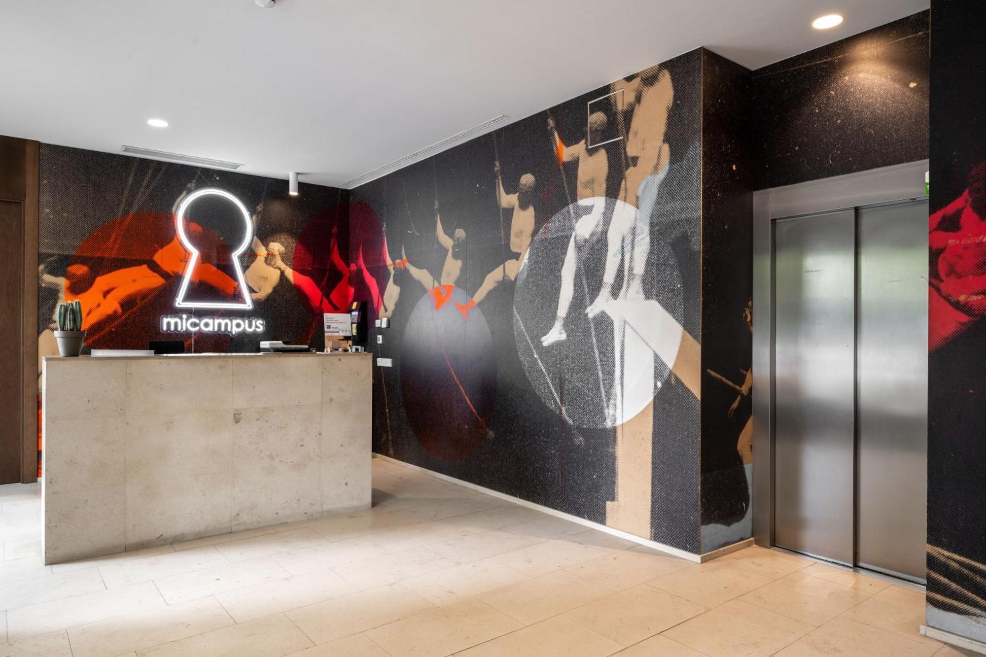 Micampus Pamplona Student Residence ภายนอก รูปภาพ