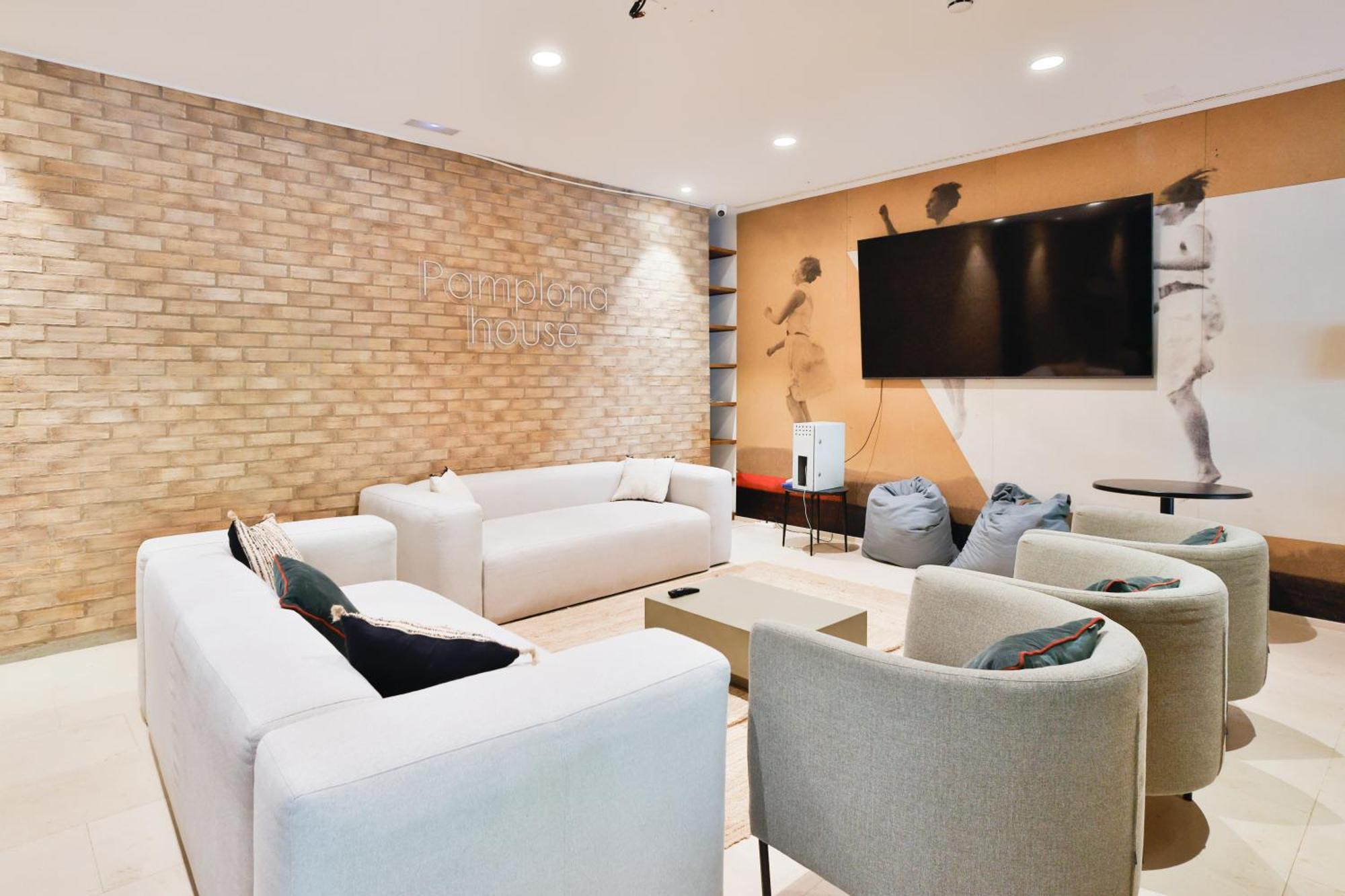Micampus Pamplona Student Residence ภายนอก รูปภาพ